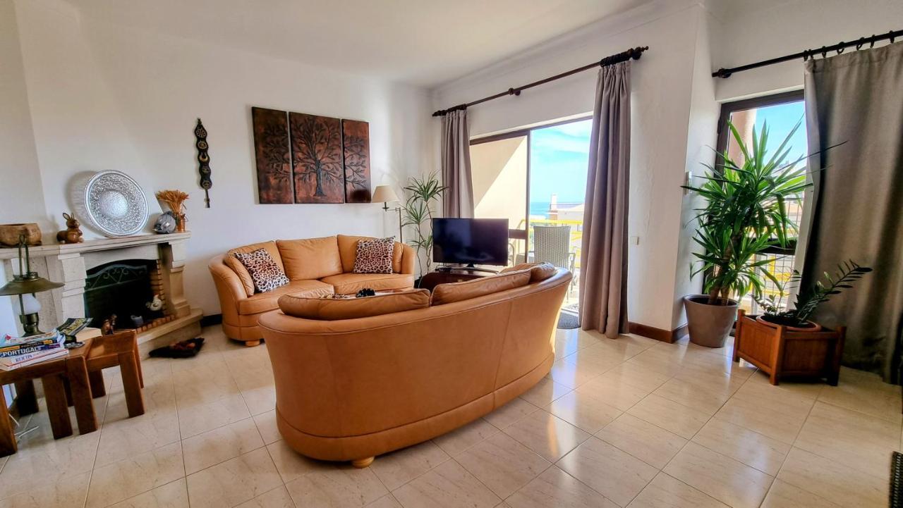 לאגוּ‏ש Apartmento Praia Da Dona Ana מראה חיצוני תמונה